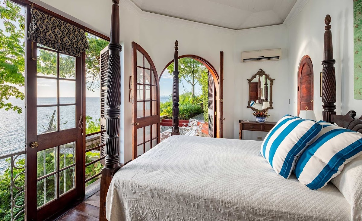 Bluefields Bay Villas & Suites - Photo 2