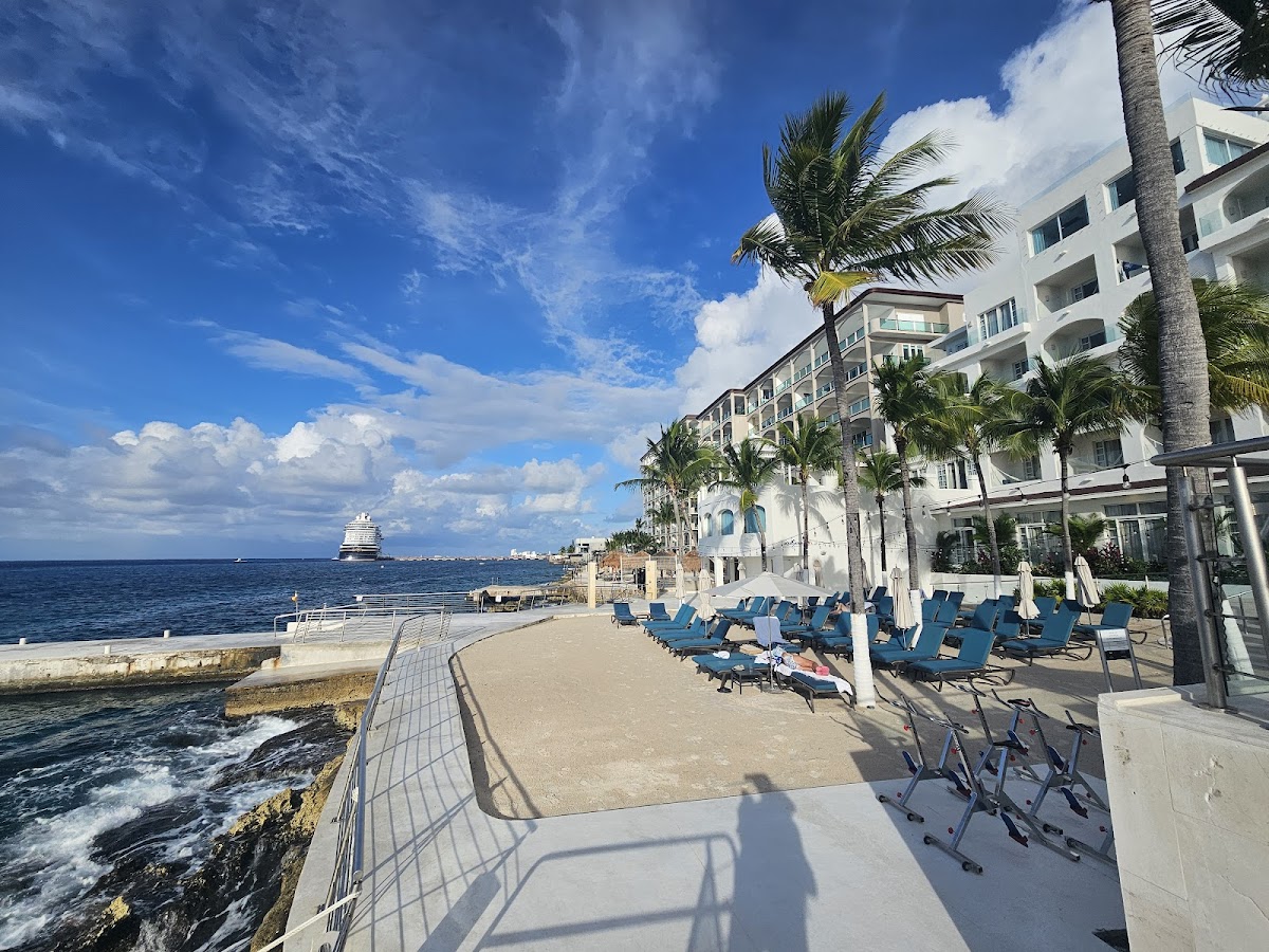 Cozumel Palace - Photo 1