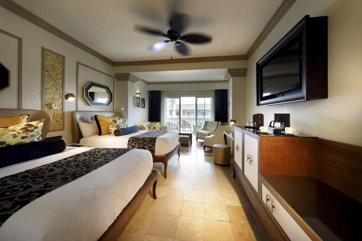 Grand Palladium Lady Hamilton Resort & Spa - Photo 2