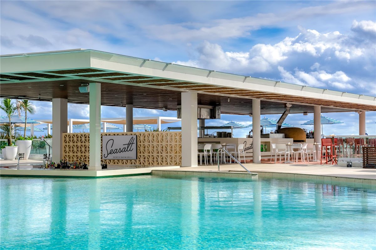 Hilton Cancun Mar Caribe All-Inclusive Resort - Photo 3