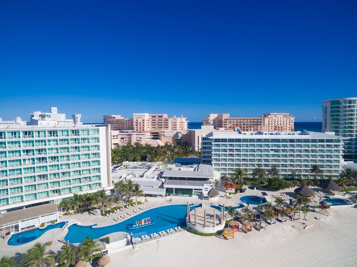 Hotel Krystal Cancun - Photo 1