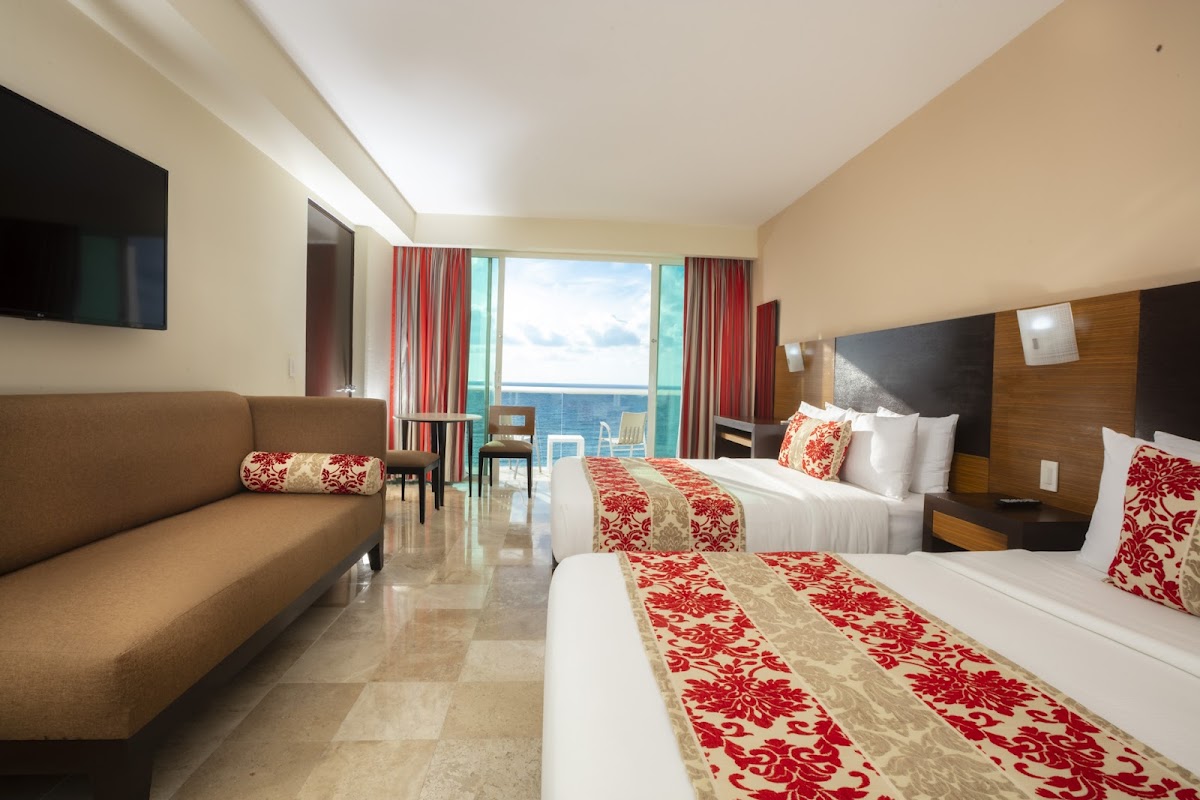 Hotel Krystal Cancun - Photo 2