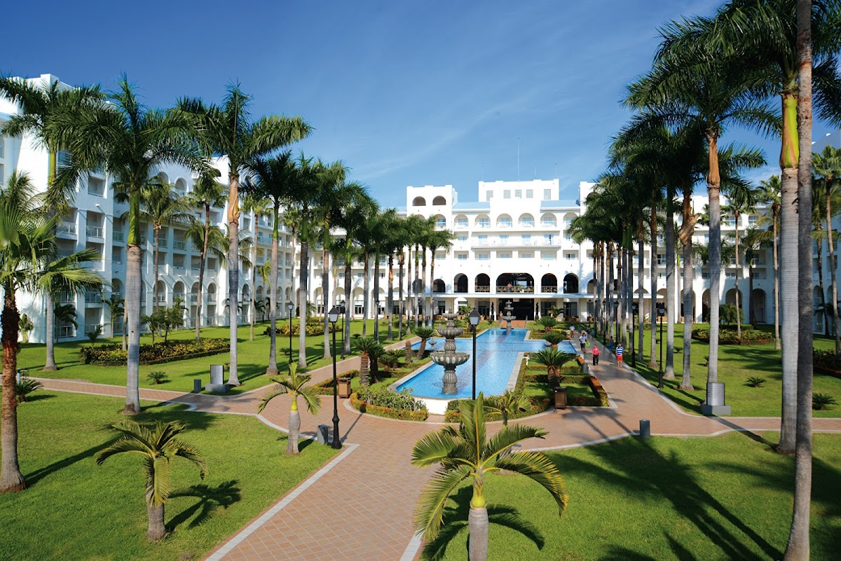 Hotel Riu Jalisco - Photo 1