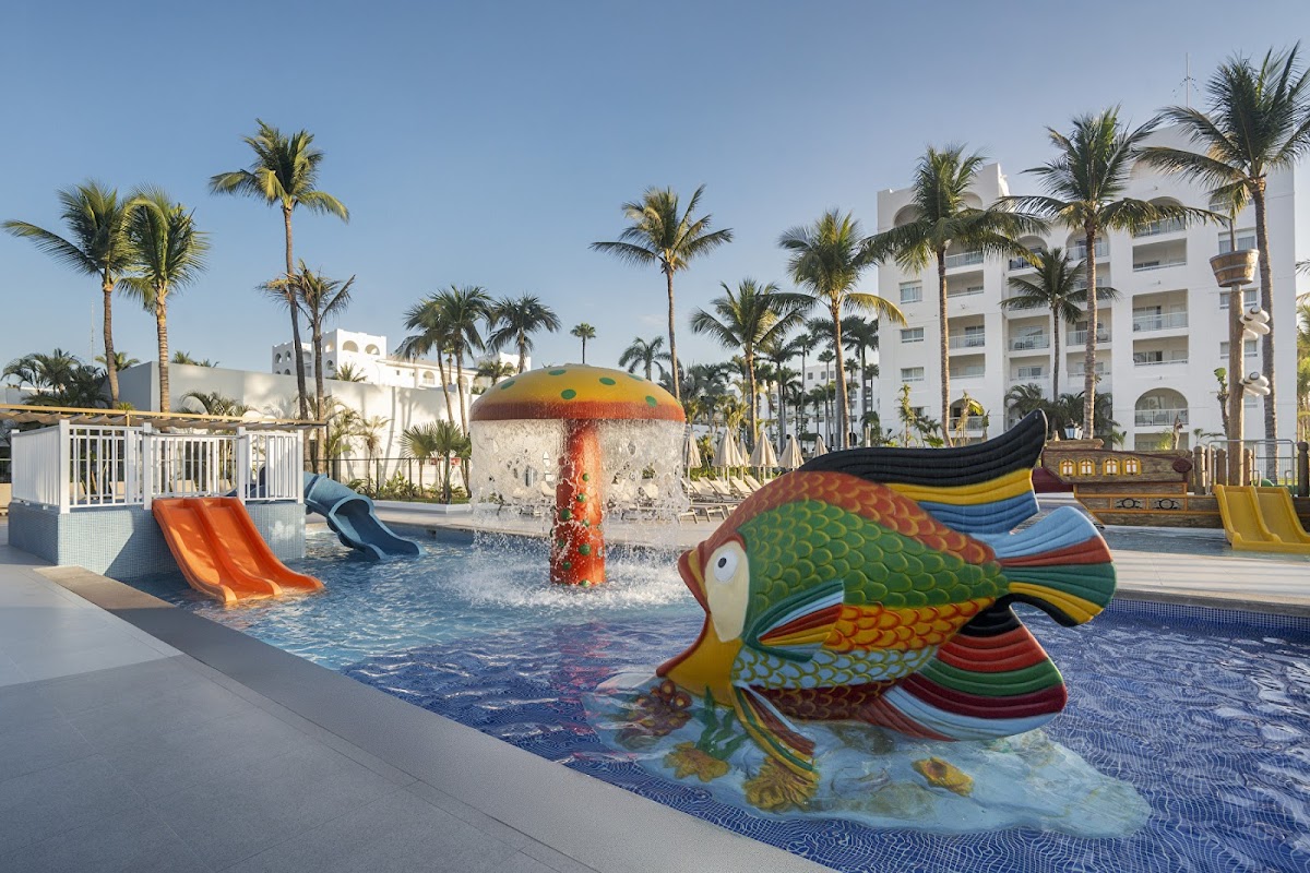 Hotel Riu Jalisco - Photo 3