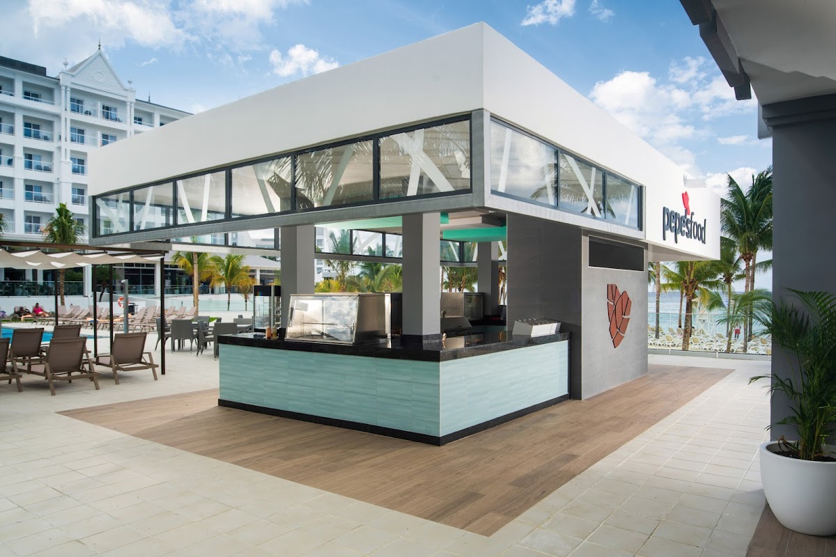 Hotel Riu Ochos Rios - Photo 1