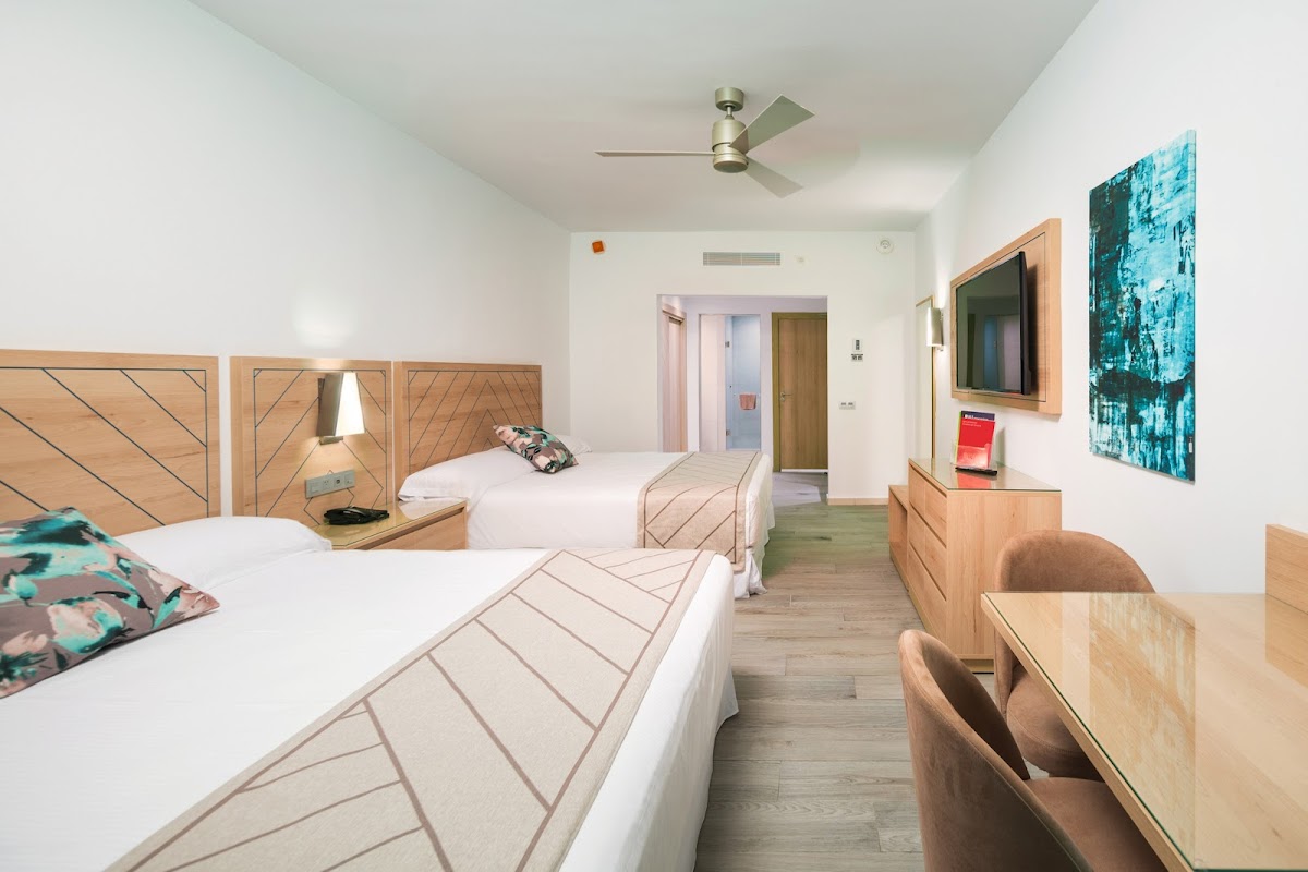 Hotel Riu Ochos Rios - Photo 2