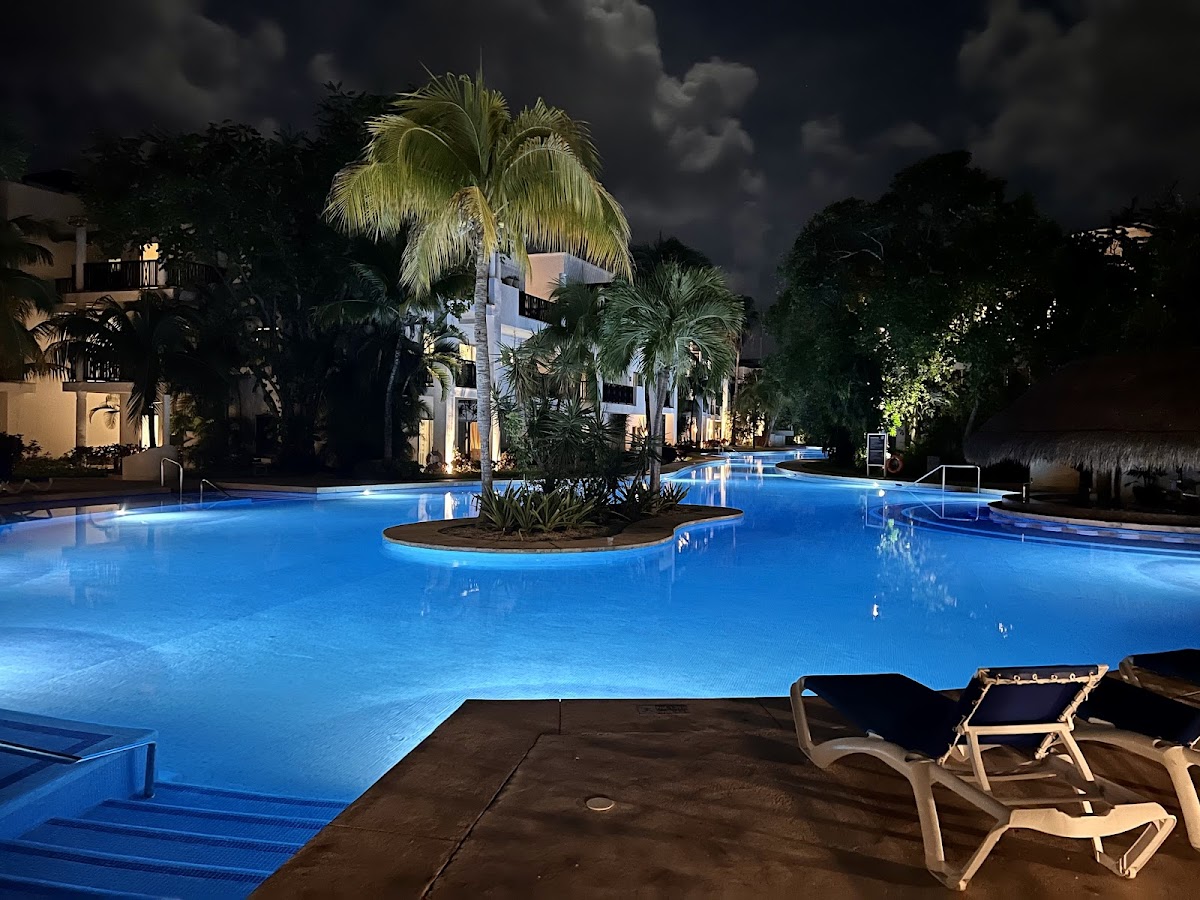 The Fives Beach Hotel & Residences - Photo 3