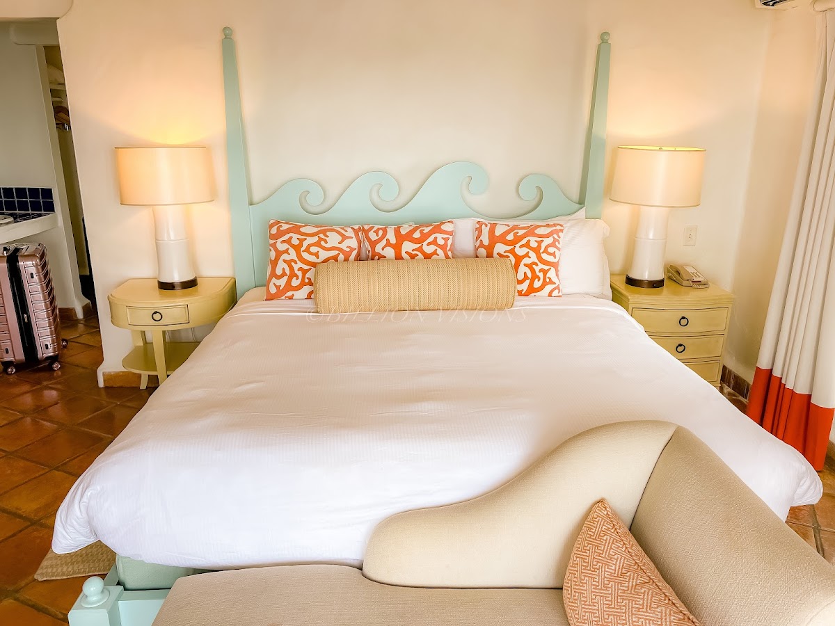 Windjammer Landing Resort & Residences - Photo 2