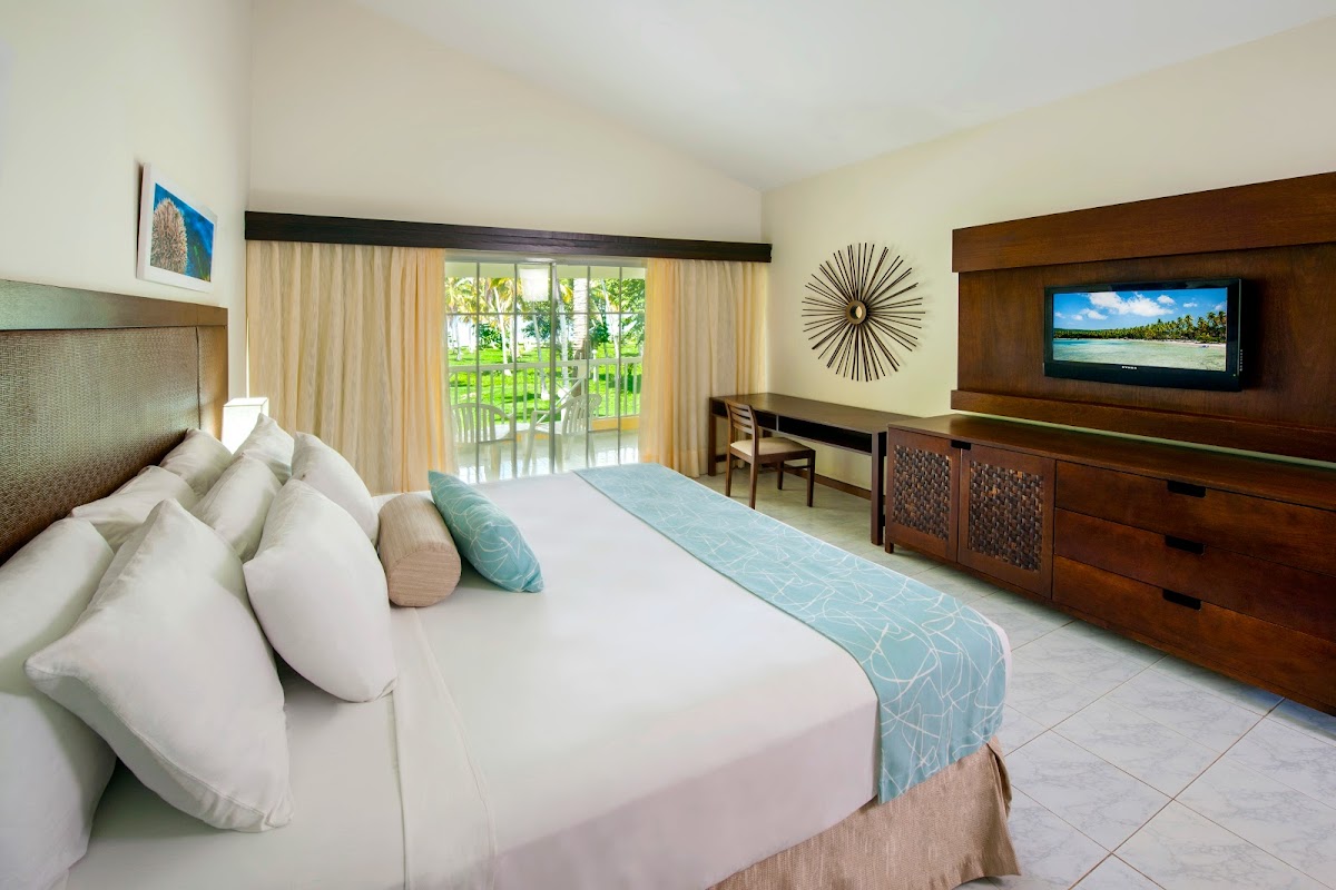 Wyndham Alltra Samana - Photo 2